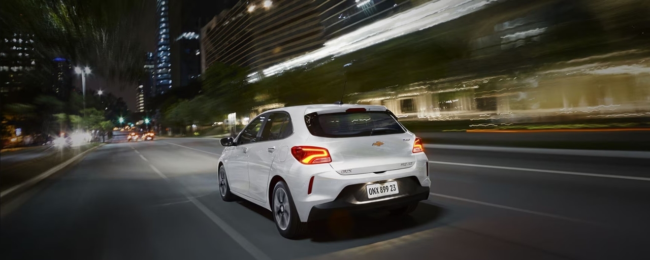 Chevrolet Onix - Foto 2
