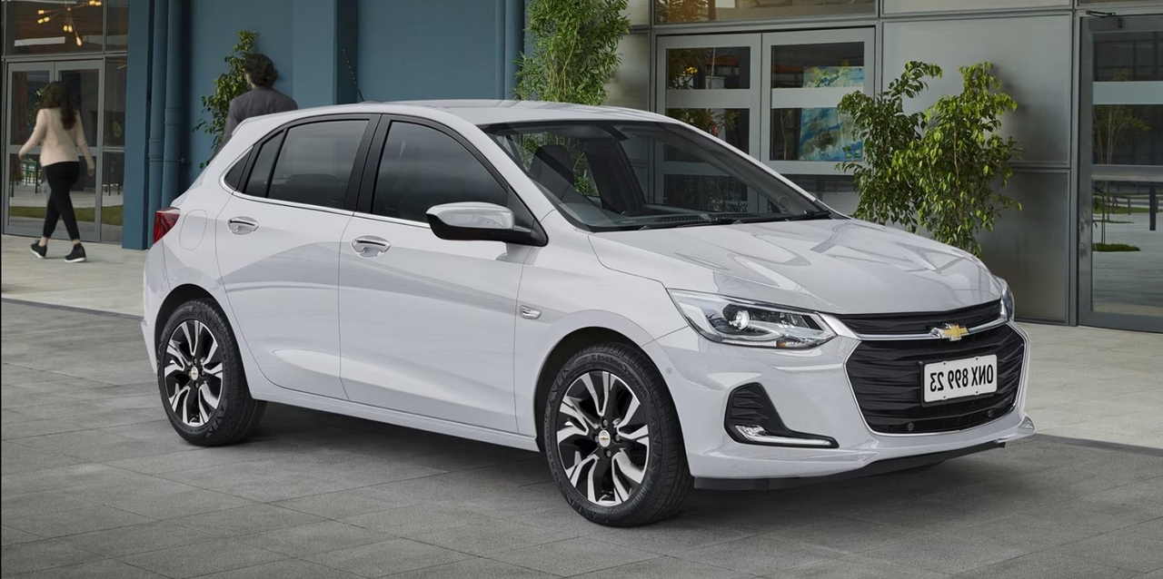 Chevrolet Onix - Foto 4